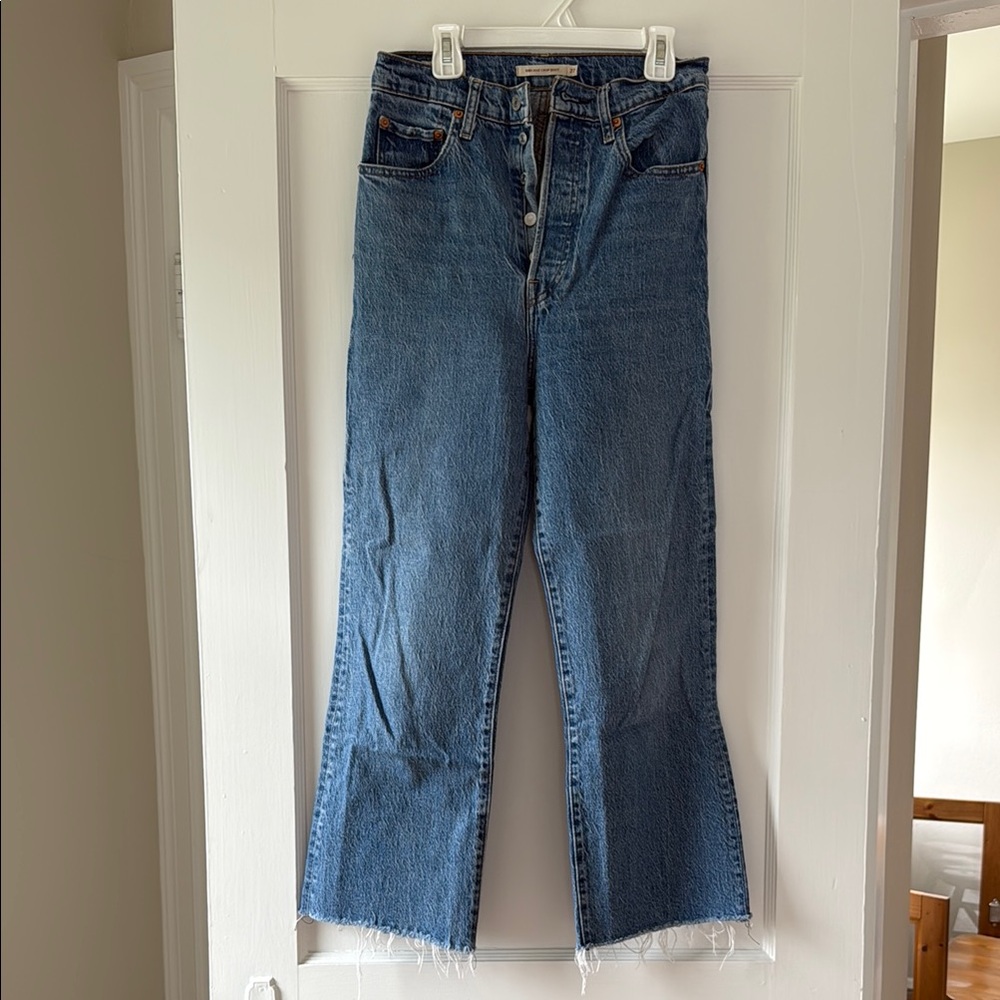 Levi's High Rise Ribcage Crop Jeans